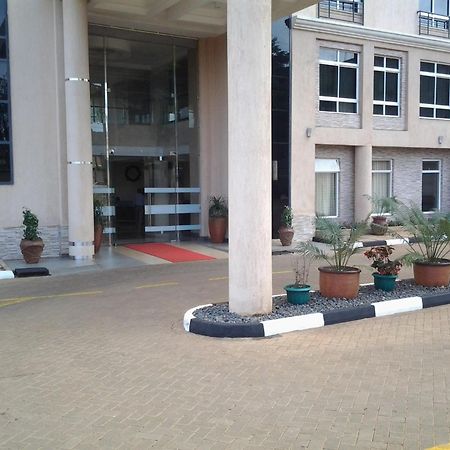 Three Steers Hotel Meru Zewnętrze zdjęcie