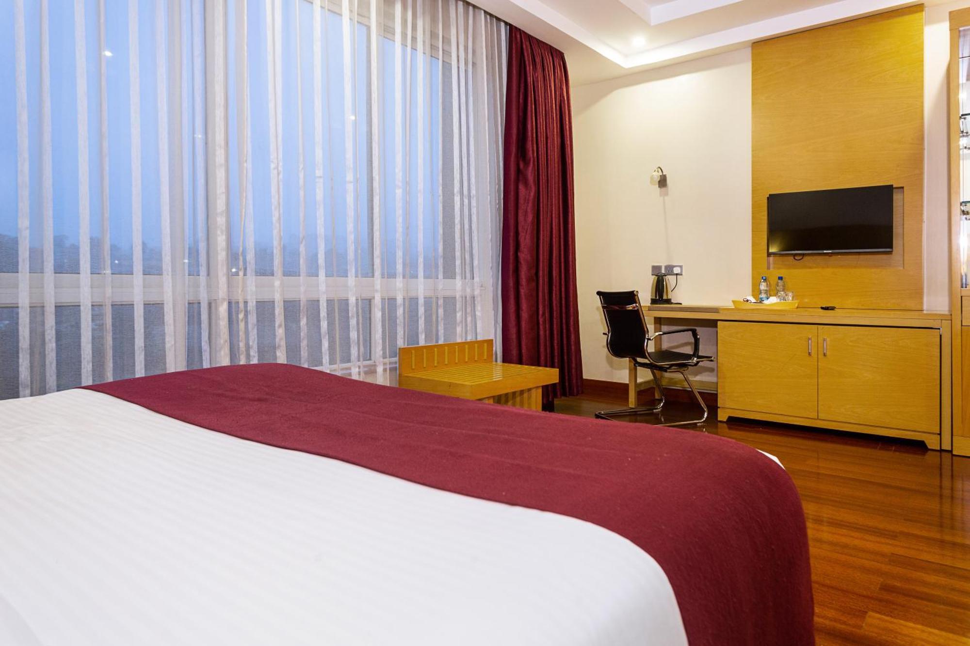 Three Steers Hotel Meru Zewnętrze zdjęcie