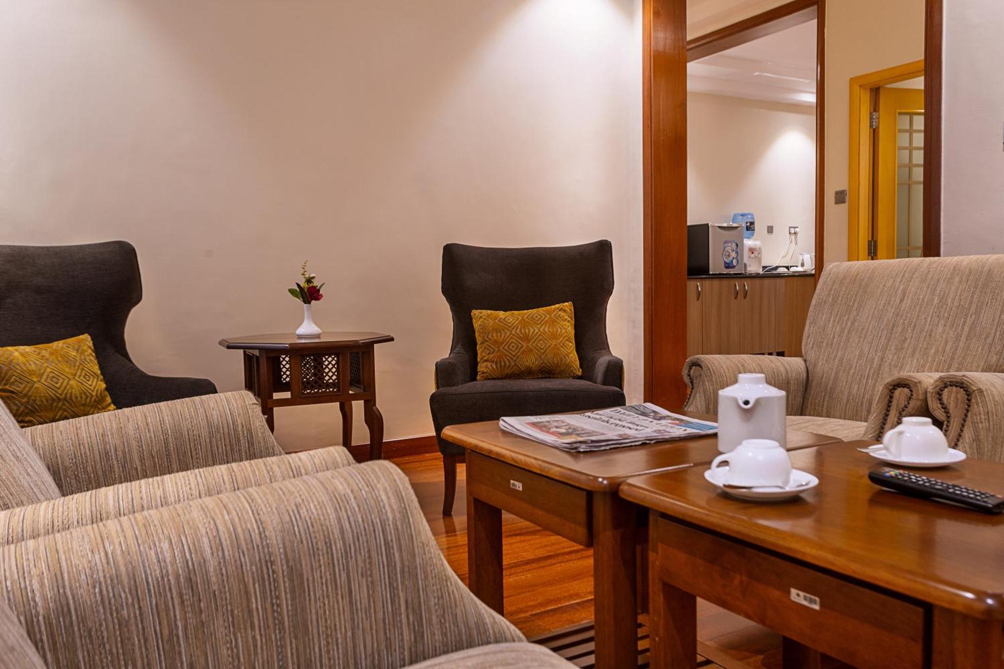 Three Steers Hotel Meru Zewnętrze zdjęcie