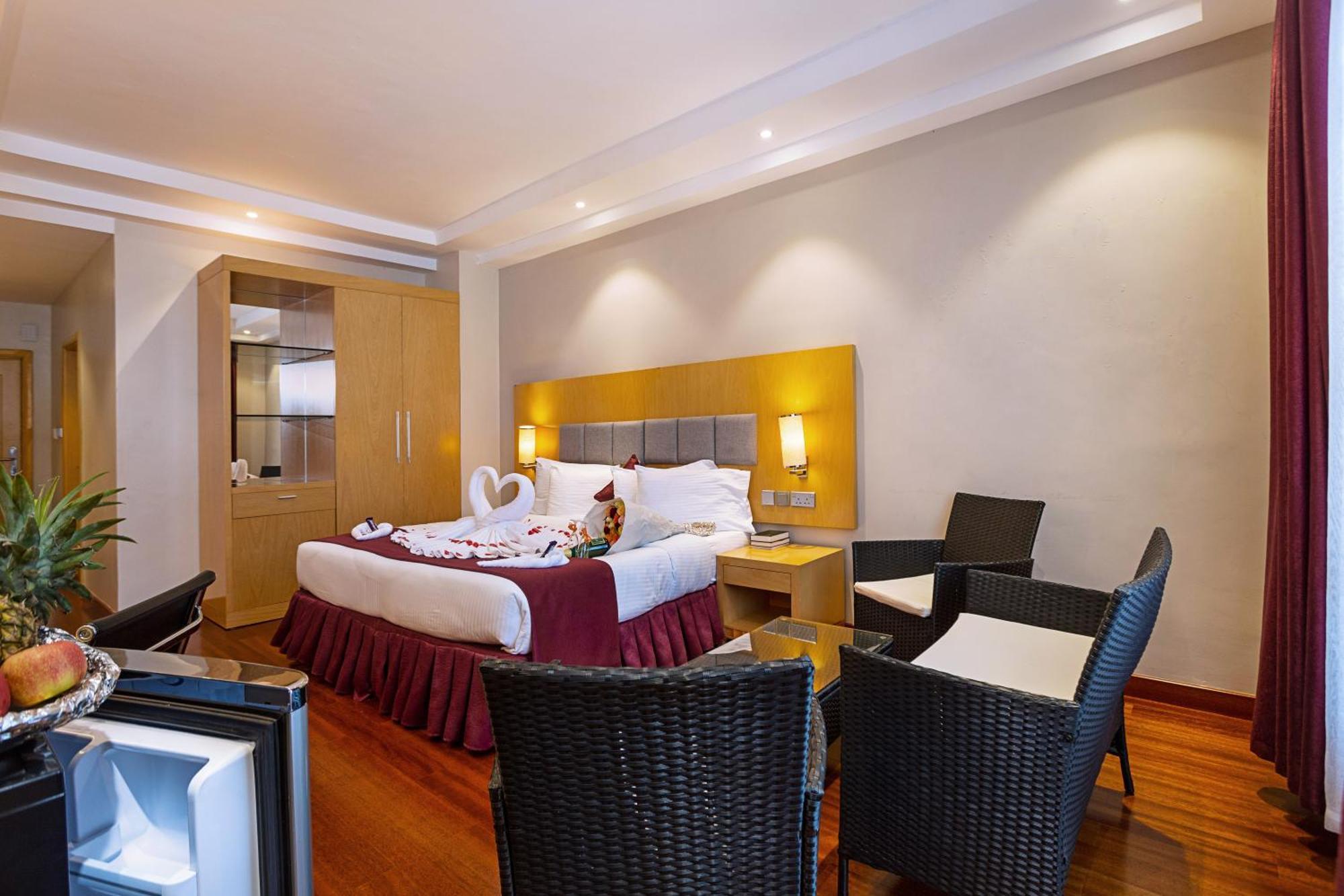 Three Steers Hotel Meru Zewnętrze zdjęcie